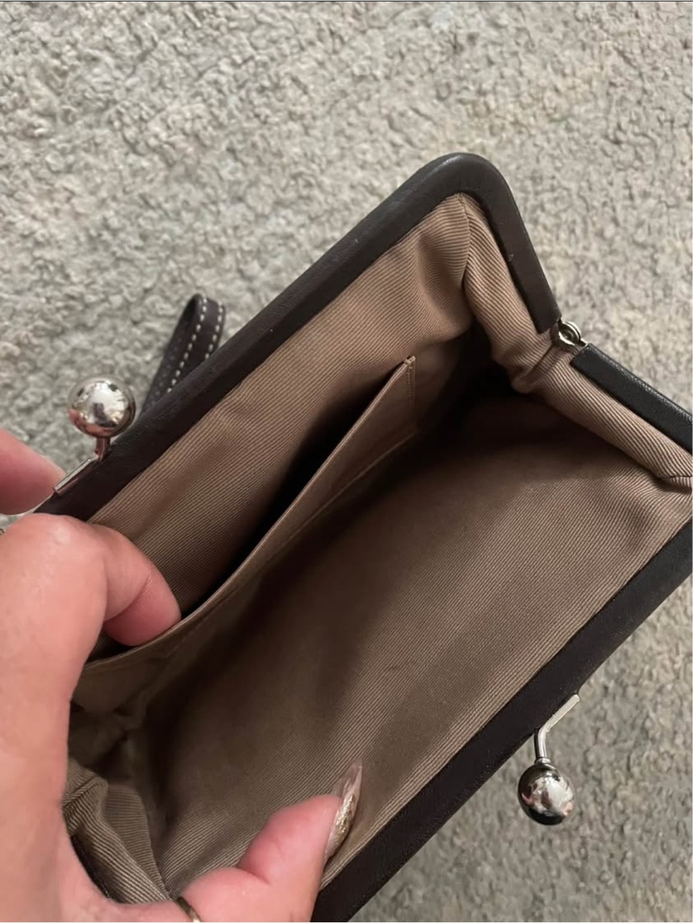 Coach Cream Leather kisslock Wristlet Clutch - Picture 6 of 6
